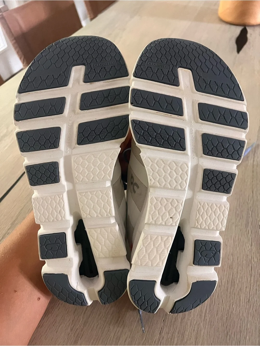 ON Cloudrunner Undyed White Flame  56.98036 Running Shoes Women Size 10